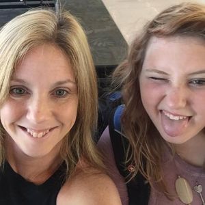 Meet your Posher, Kelli